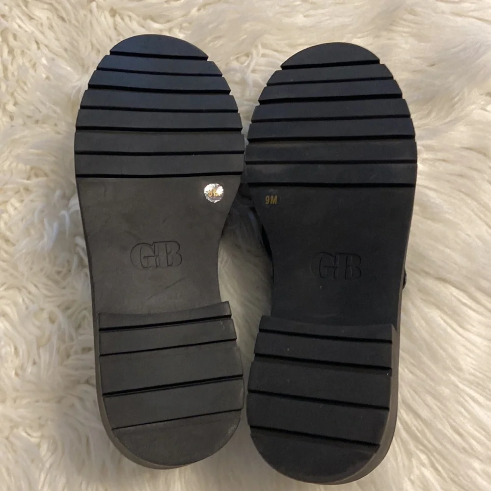 GB SHOES SIZE 9 BNWOT COLOR BLACK SEE ALL PHOTOS - Picture 5 of 12